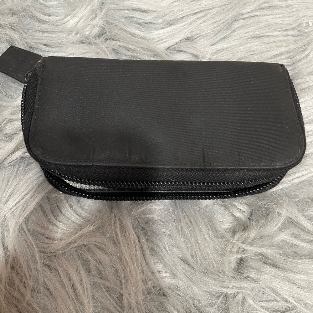 Prada Key Holder 🔥 - Picture 2 of 7